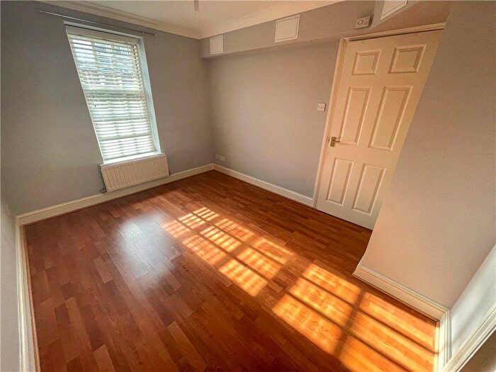 1 Bedroom Flat To Rent In Calcott Park, Yateley, GU46