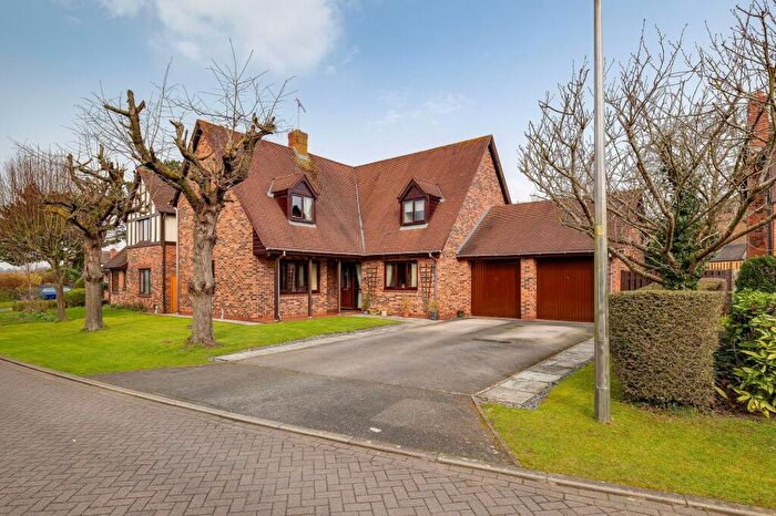 4 Bedroom Detached House For Sale In Gleggs Close, Great Boughton, CH3