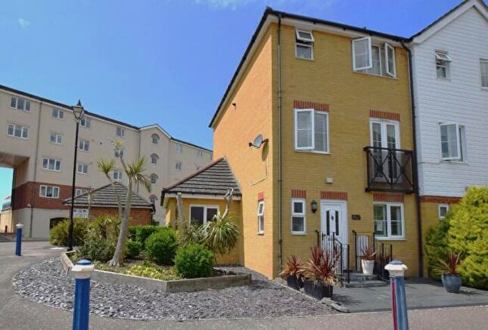 4 Bedroom Town House To Rent In Macquarie Quay, Eastbourne, BN23