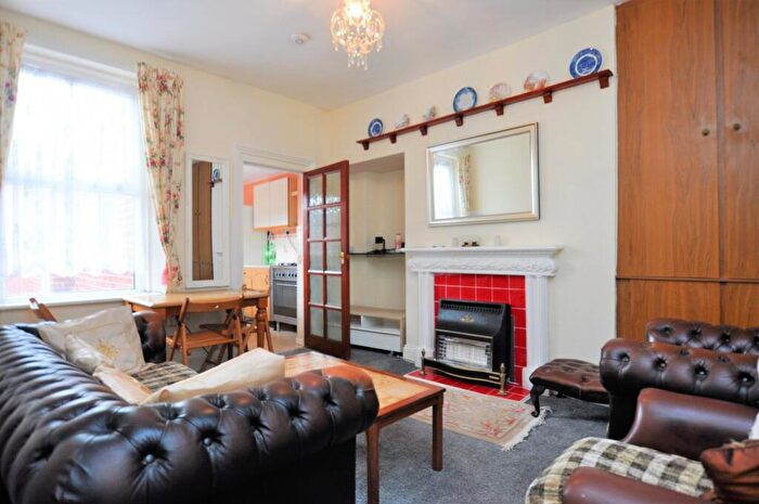 3 Bedroom Flat To Rent In Chippendale Place, Newcastle Upon Tyne, NE2