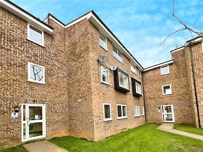 2 Bedroom Flat To Rent In Old Park Mews, Hounslow, TW5