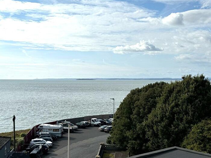 2 Bedroom Flat For Sale In Upper Kewstoke Road, Weston-Super-Mare, BS23