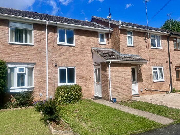 2 Bedroom Terraced House To Rent In Maple Close, Banbury, OX16