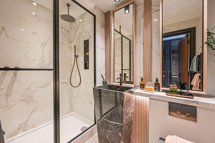 3 Bedroom Flat For Sale In London Dock, Wapping, E1W