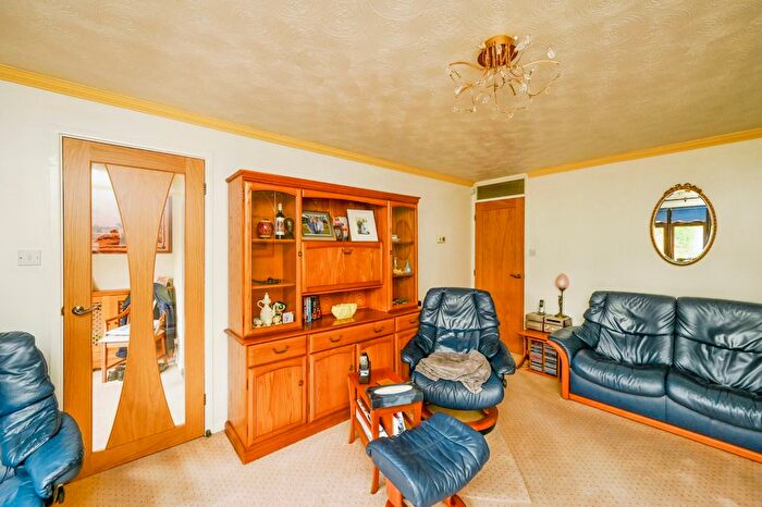 2 Bedroom Bungalow For Sale In Bamburgh Close, Kirkby-In-Ashfield, Nottingham, Nottinghamshire, NG17