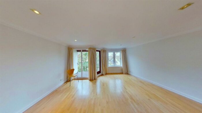 4 Bedroom House To Rent In Belford Mews, Edinburgh, EH4