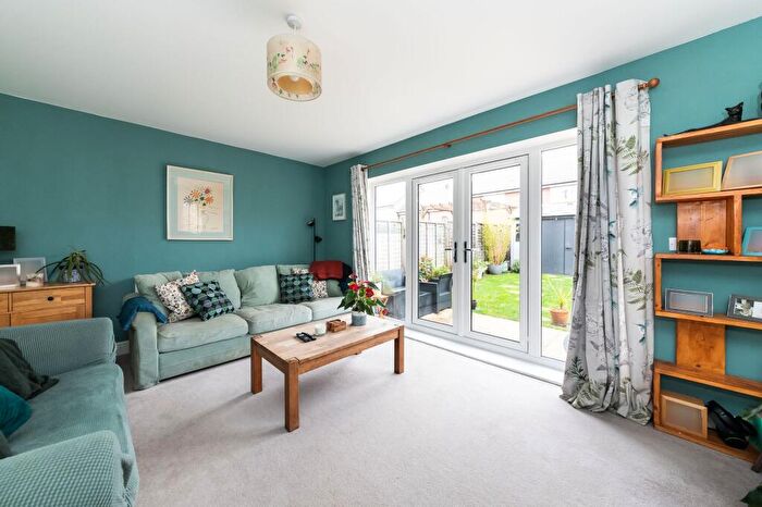 3 Bedroom Semi-Detached House For Sale In Monks Walk, Marcham, OX13