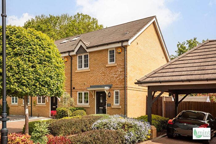 2 Bedroom Property For Sale In Brookwood Farm Drive, Knaphill, Woking, GU21