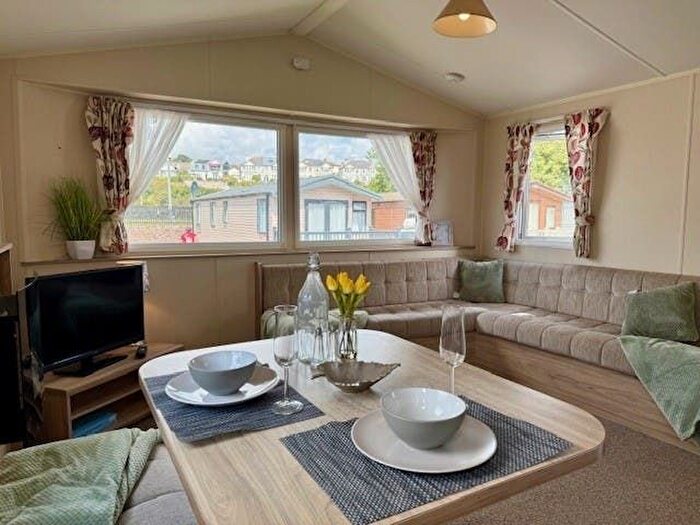3 Bedroom Park Home For Sale In Par, PL24