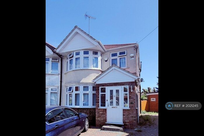 3 Bedroom Semi-Detached House To Rent In Harley Crescent, Harrow, HA1