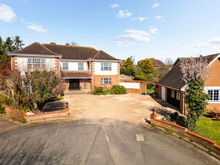 6 Bedroom Detached House For Sale In Clays Meadow, Littlebury, CB11