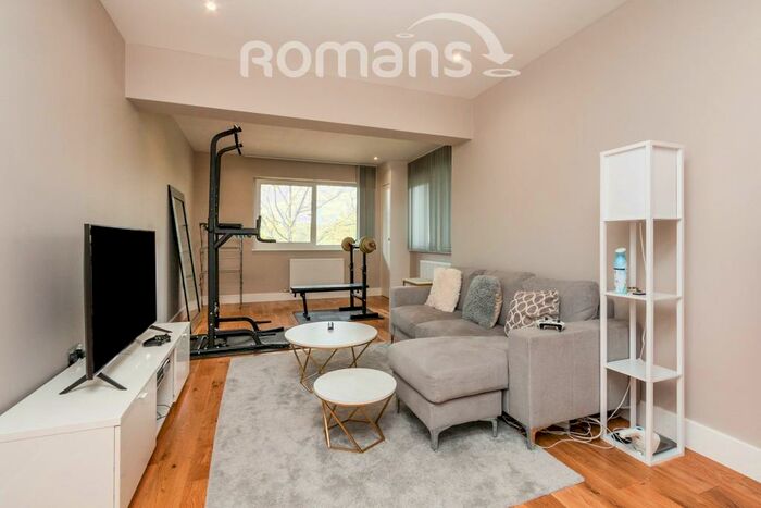 1 Bedroom Apartment To Rent In Fleet House, GU51