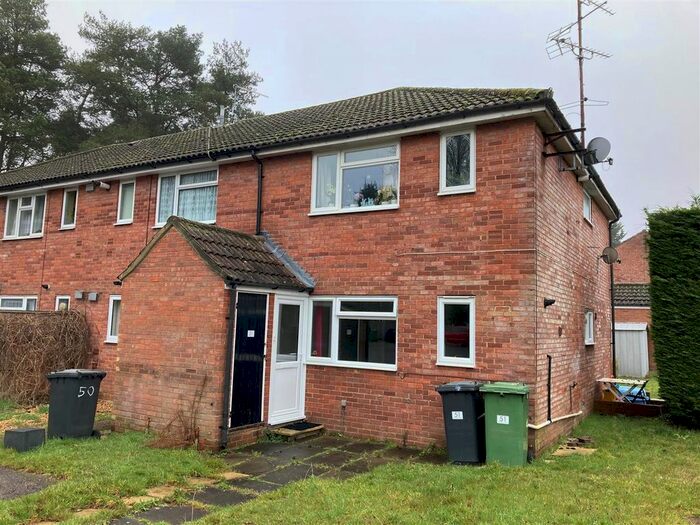 1 Bedroom Flat To Rent In Wellington Avenue, Whitehill, Bordon GU35