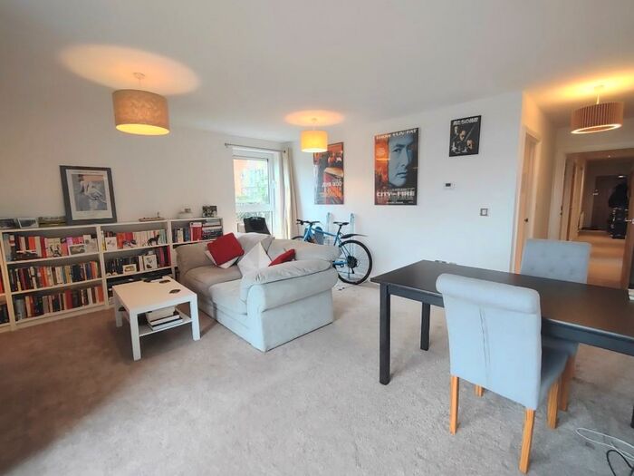 2 Bedroom Flat To Rent In Erebus Drive, London, SE28