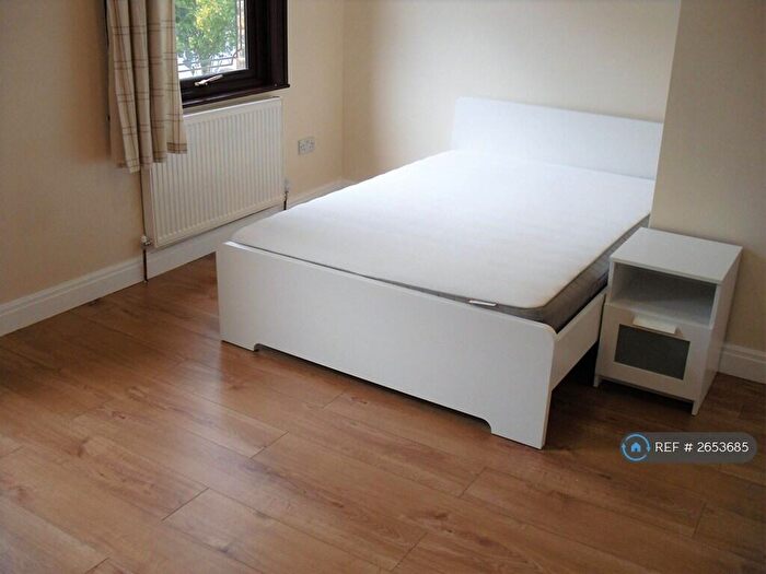 Studio To Rent In Titchfield Road, Enfield, EN3
