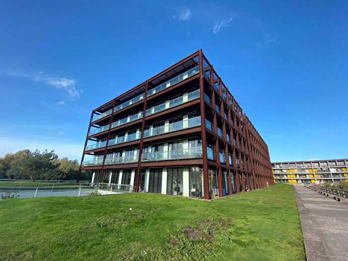 2 Bedroom Apartment To Rent In Hengrove, Lakeshore, BS13