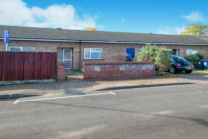 2 Bedroom Terraced House To Rent In Teversham Drift, Cambridge, CB1