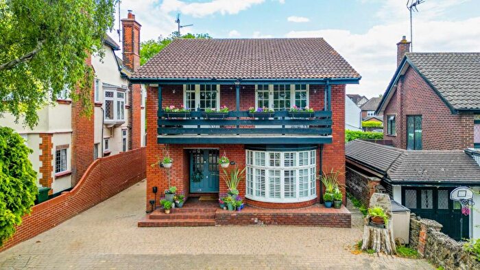 4 Bedroom Detached House For Sale In Chalkwell Avenue, Westcliff-On-Sea, SS0