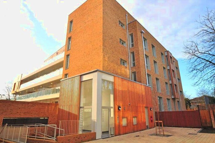 1 Bedroom Flat To Rent In Medway House, Kidwells Close, Maidenhead, Berkshire, SL6