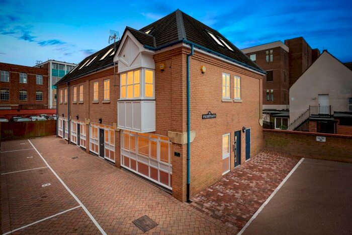 1 Bedroom Apartment To Rent In Priestgate, Flat, Peterborough, PE1