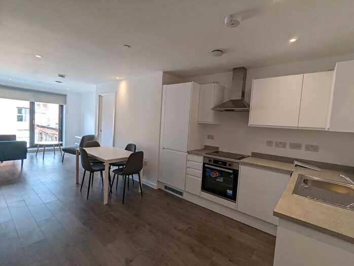 2 Bedroom Flat To Rent In Hindle House, Traffic Street, Nottingham, Nottinghamshire, NG2