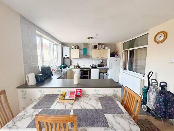 3 Bedroom Bungalow To Rent In Filton Avenue, Bristol, BS7