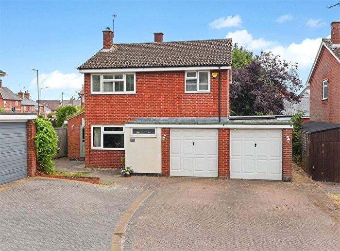 4 Bedroom Detached House For Sale In Chestnut Close, Waddesdon, Buckinghamshire., HP18