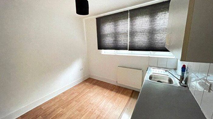 Studio To Rent In Clayponds Lane, Brentford, TW8