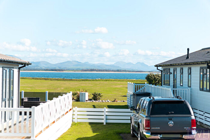 2 Bedroom Lodge For Sale In Plot Gimblet Rock Holiday Park, Gimblet, LL53