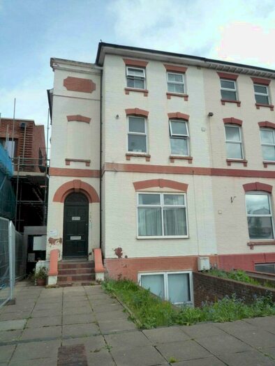 2 Bedroom Flat To Rent In Kings Road, Reading, RG1