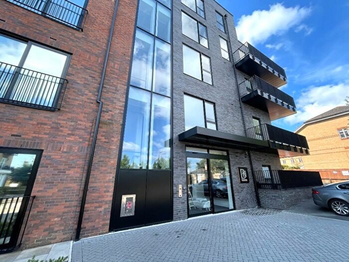 1 Bedroom Flat To Rent In A Pickard Close, London, N14