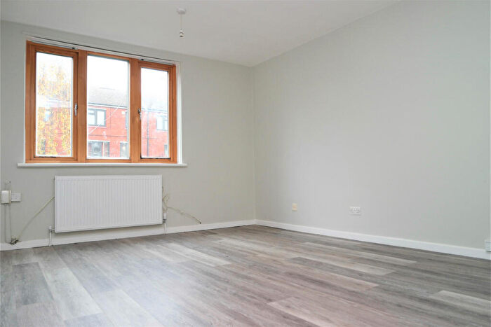 1 Bedroom Flat To Rent In Stoneycroft Close, London, SE12