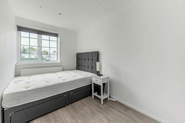 4 Bedroom Property To Rent In Kenton Road, Kenton, Harrow, HA3