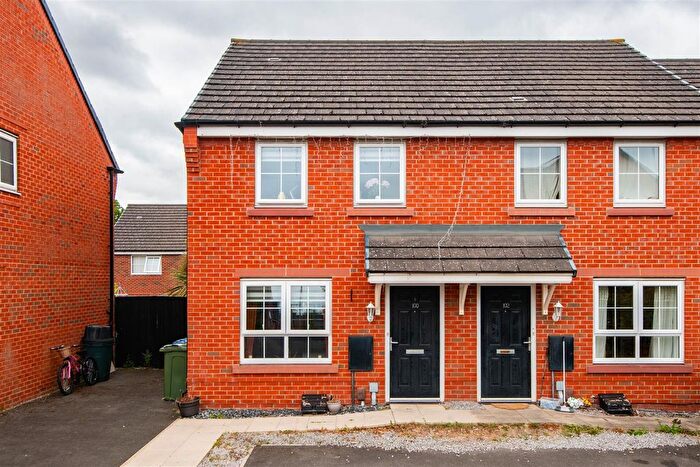2 Bedroom End Of Terrace House For Sale In Dallington Avenue, Leyland, PR25
