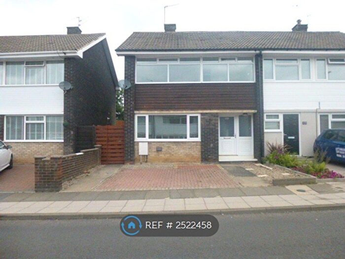 3 Bedroom Semi-Detached House To Rent In Bek Road, Durham, DH1