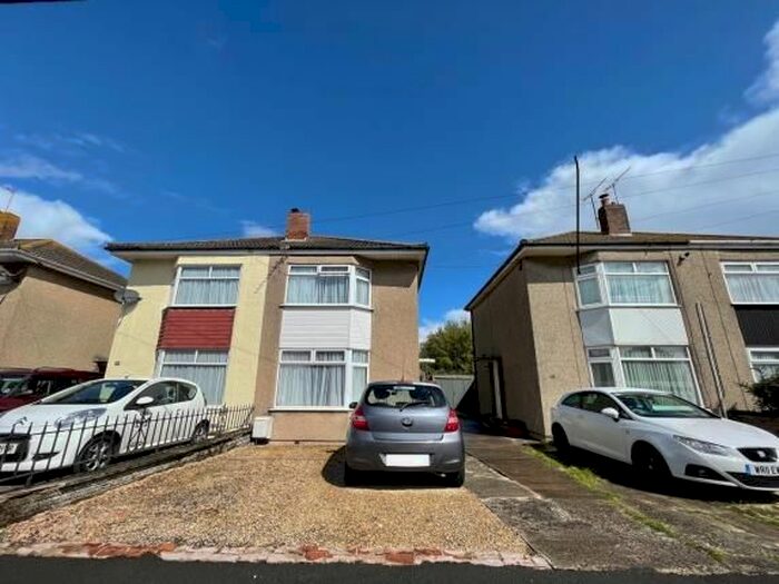 2 Bedroom Semidetached House For Sale In Beach Road, Severn Beach