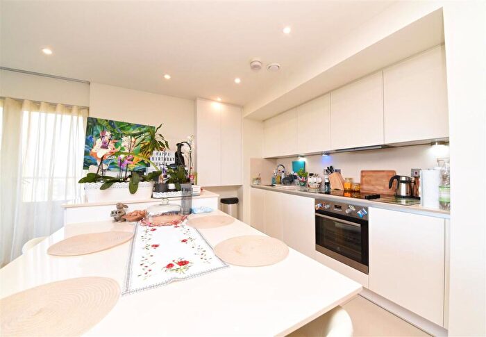 2 Bedroom Flat To Rent In Shearwater Drive, Goshawk Court, NW9