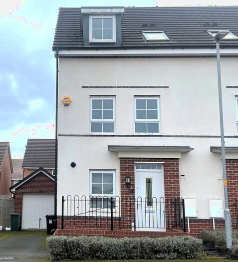 3 Bedroom Semi-Detached House To Rent In Croft Gardens, Akron Gate Oxley, WV10