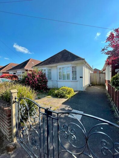 Detached Bungalow To Rent In Oswald Road, Winton, Bournemouth, BH9
