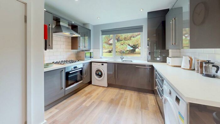 6 Bedroom House To Rent In Monterey Gardens, EX4