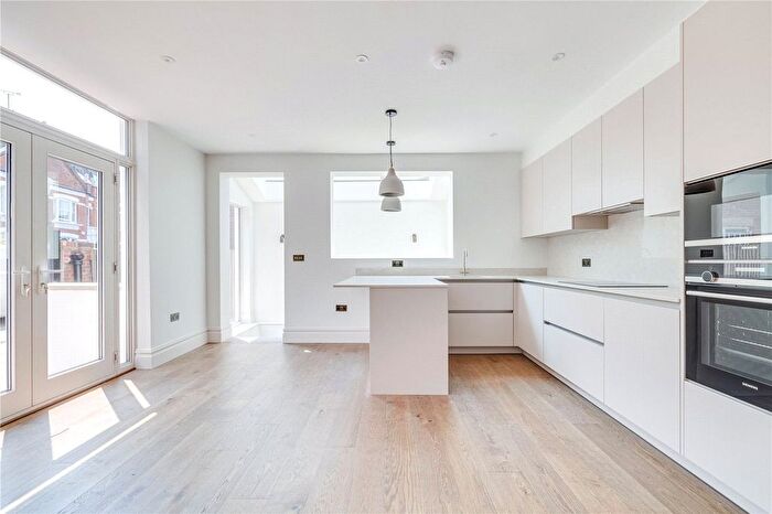 2 Bedroom Flat To Rent In Bradbourne Street, Parsons Green, SW6