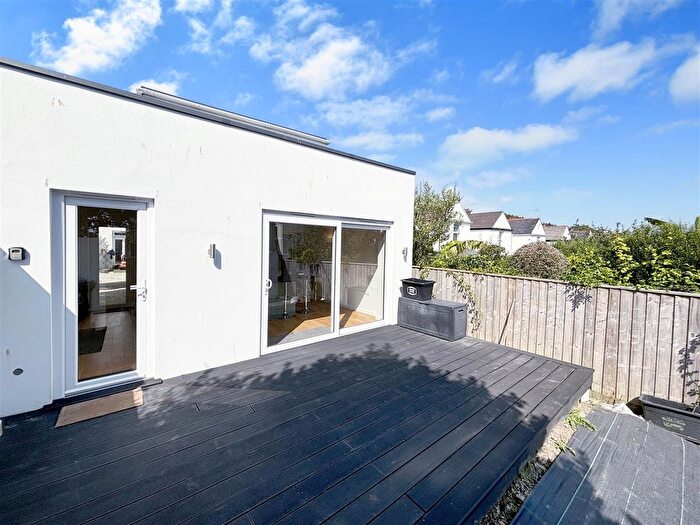 2 Bedroom Flat For Sale In Melvill Road, Falmouth, TR11