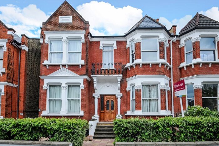 2 Bedroom Flat To Rent In Bernard Gardens, Wimbledon, London, SW19