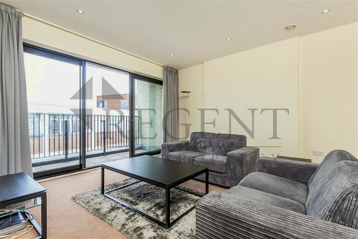 2 Bedroom Apartment To Rent In Windlass Court, Bethnal Green, E2