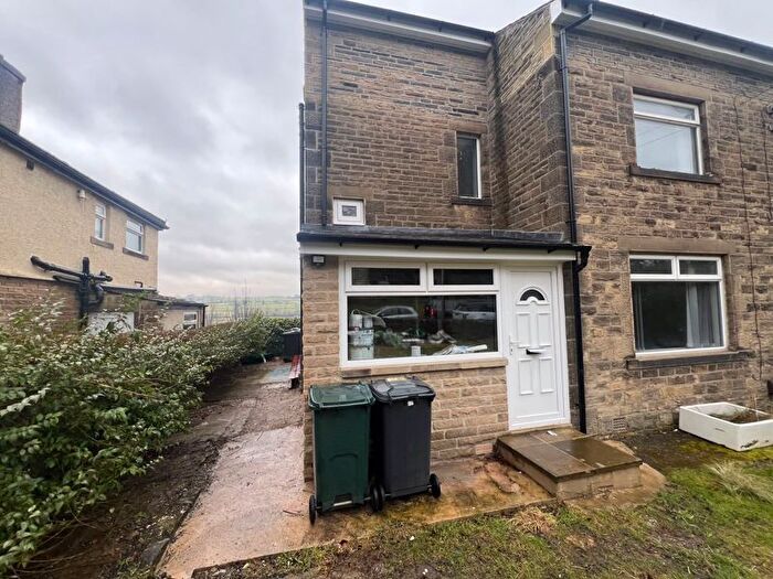 5 Bedroom Semi-Detached House To Rent In Skipton Road, Steeton, Keighley, BD20