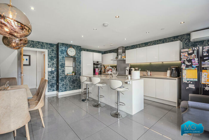 4 Bedroom Terraced House To Rent In Inglis Way, Mill Hill, London, NW7