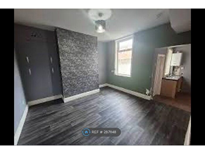 3 Bedroom Terraced House To Rent In Zebudah St, Blackburn, BB2