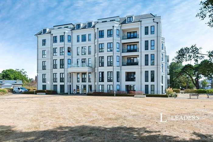 1 Bedroom Flat To Rent In West Cliff Road, Bournemouth, Dorset, BH2