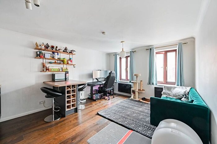 1 Bedroom Flat For Sale In Kingfisher Street, Beckton, London, E6