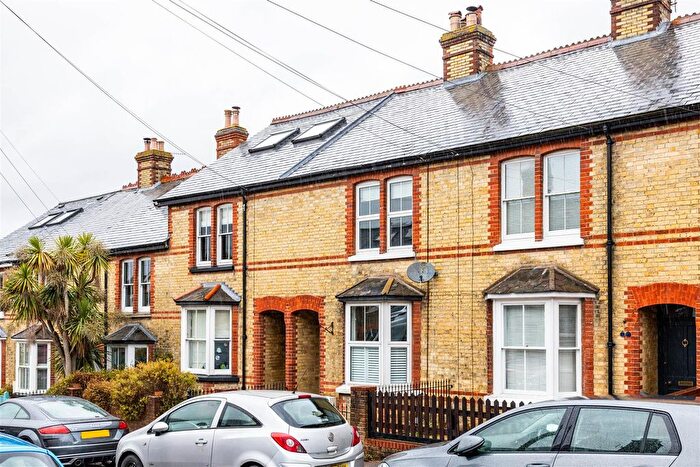 3 Bedroom Terraced House For Sale In Yorke Road, Reigate, RH2